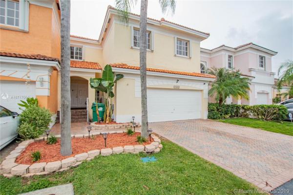 Lennar Townhomes At Forest Lakes, 16255 SW 103rd Ter, The Hammocks, Florida 33196, image 2