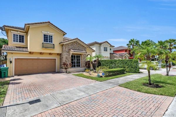 15576 SW 9th Ln, Unincorporated Dade County, Florida 33194, image 2