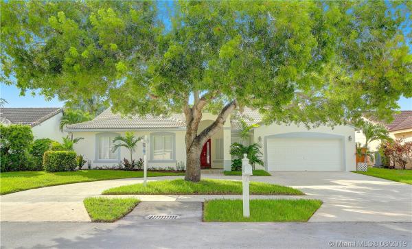 Munne Royal Homes, 20001 Cutler Ct, Cutler Bay, Florida 33189, image 2