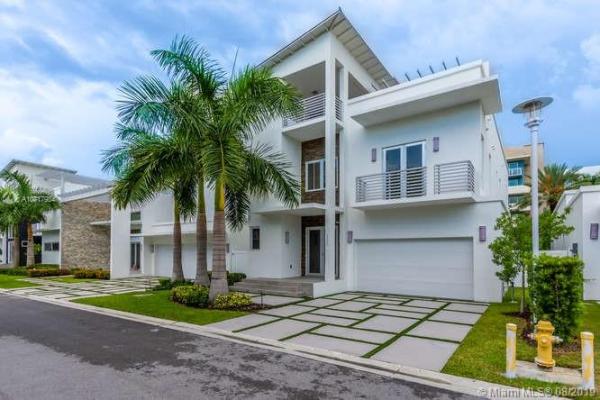 Oasis Park Square At Doral, 3450 NW 84th Ct, Doral, Florida 33122, image 2