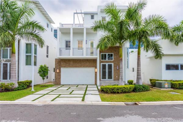 Oasis Park Square At Doral, 8237 NW 34th Dr, Doral, Florida 33122, image 2