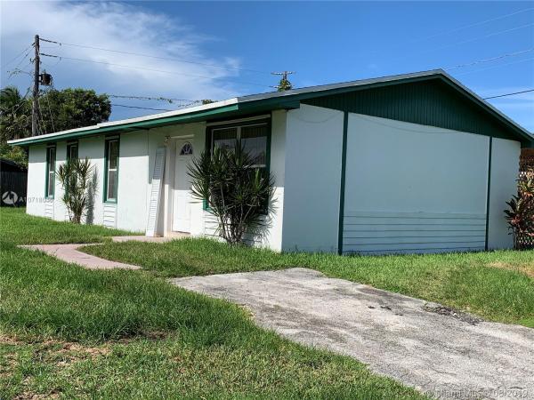 Modular Manor, 9951 SW 200th St, Cutler Bay, Florida 33157, image 2