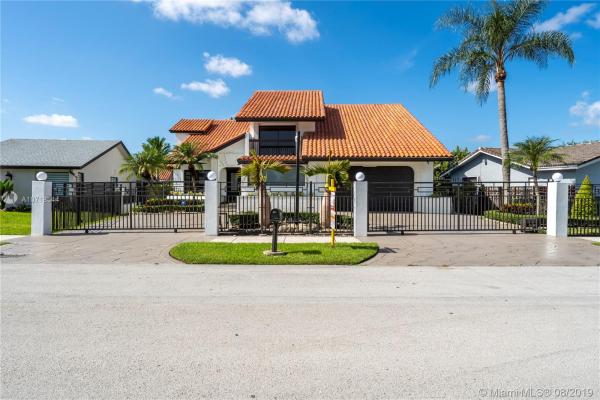 University Park East, 13330 SW 5th St, Tamiami, Florida 33184, image 2