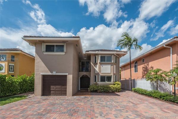 Laguna Ponds, 14125 SW 166th Ter, Richmond West, Florida 33177, image 2