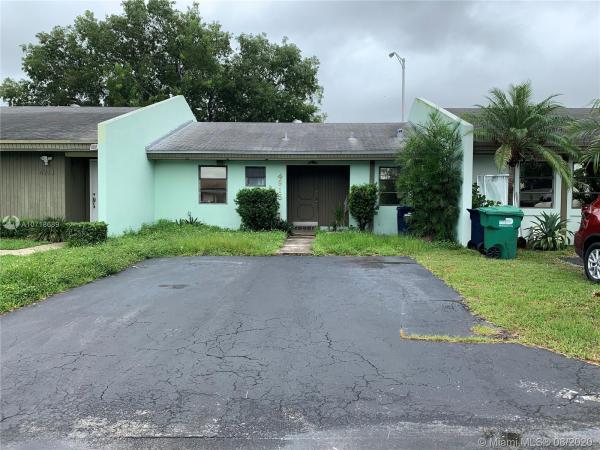Bent Tree, 4915 SW 137th Ct #4915, Kendale Lakes, Florida 33175, image 1