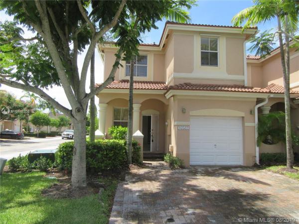 Kendall Breeze South, 12522 SW 124th Ter, Three Lakes, Florida 33186, image 2