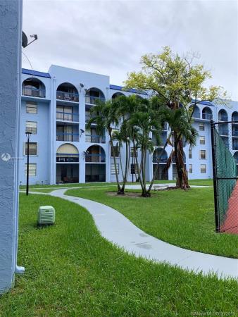 Bleau Grotto, 9440 Fontainebleau Blvd #117, Fountainebleau, Florida 33172, image 2