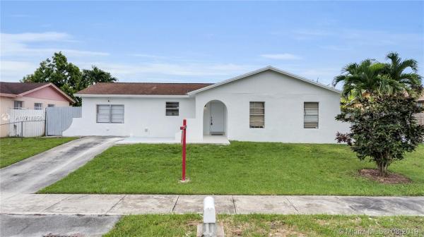 Meadow Wood Manor, 13091 SW 260th Ter, Princeton, Florida 33032, image 2