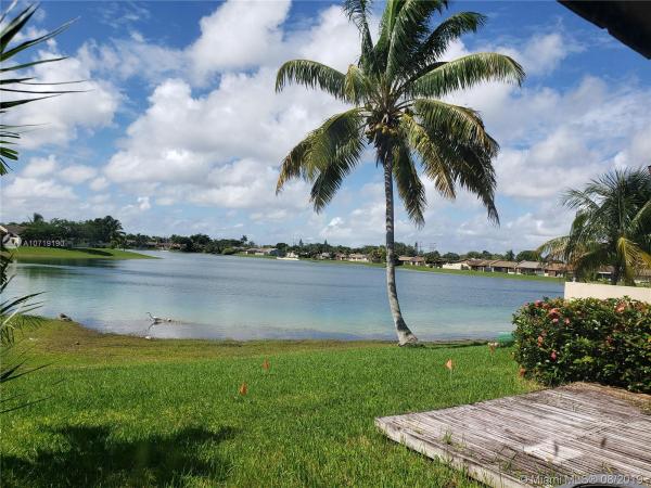 Devon Aire Villas, 12314 SW 115th Ter #., The Crossings, Florida 33186, image 2