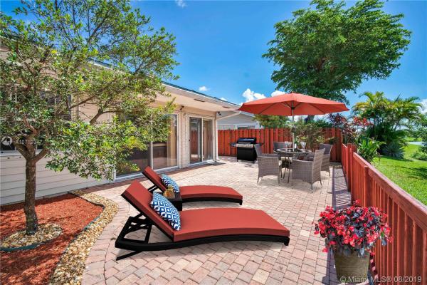 The Meadows Of Miramar, 9770 W Fern Ln, Miramar, Florida 33025, image 2