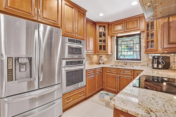 Harbour Club Villas, 1540 NE 105th St #B-12, Miami Shores, Florida 33138, image 2