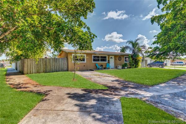 Palm Springs North Residential, 7899 NW 172nd St, Palm Springs North, Florida 33015, image 2