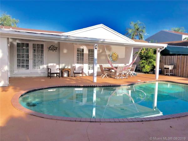 Kendall Hammock Oaks, 11051 SW 142nd CT, The Hammocks, Florida 33186, image 2