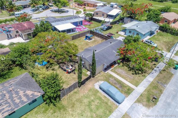 Pinewood Manor, 27840 SW 128th Pl, Three Lakes, Florida 33032, image 2