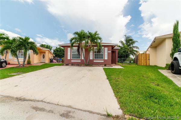 Princetonian Villas, 25617 SW 125th Pl, Princeton, Florida 33032, image 2