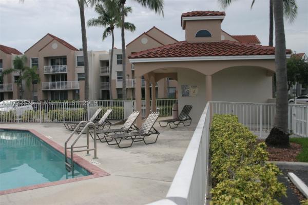 Sheridan Ocean Club, 2721 Ocean Club Blvd #107, Hollywood, Florida 33019, image 1