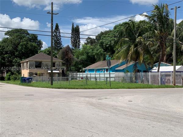Fulford Highlands, 16598 NE 4th Ave, Golden Glades, Florida 33162, image 1