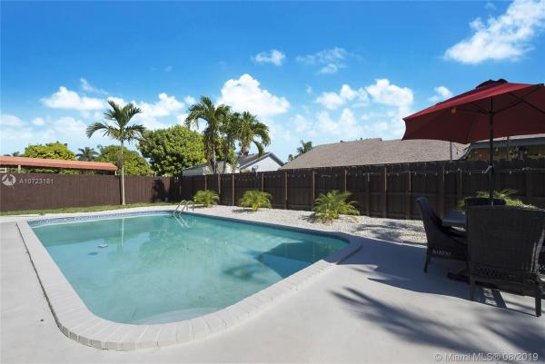 Woodfield, 10431 SW 145th Ct, The Hammocks, Florida 33186, image 2