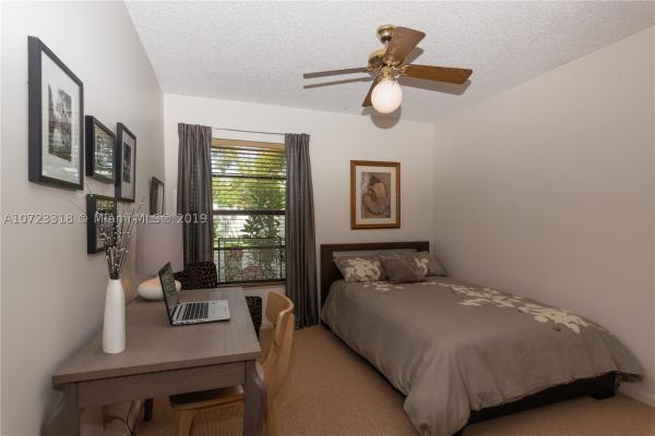 Town Villas In The Crossings, 11005 SW 134th Ct #11005, The Crossings, Florida 33186, image 2