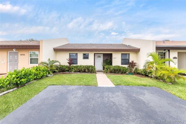 Bent Tree Center, 13933 SW 52nd Ter #13933, Kendale Lakes, Florida 33175, image 2