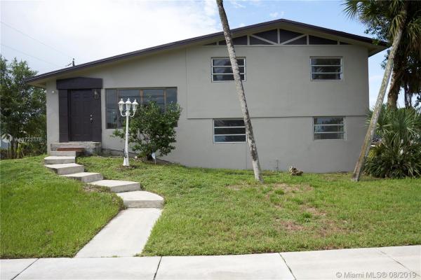 New England Village, 3801 NW 185th Ter, Miami Gardens, Florida 33055, image 2