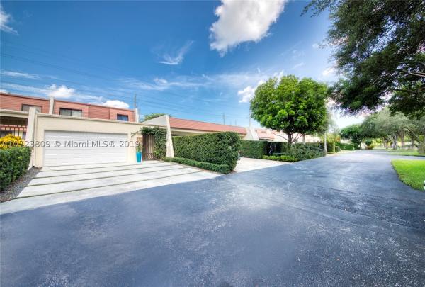 Sunset Park Lake Villas, 7724 SW 102nd Pl, Kendall, Florida 33173, image 3