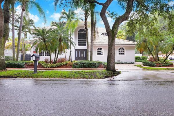 Royal Oaks, 16918 NW 83rd Pl, Miami Lakes, Florida 33016, image 2