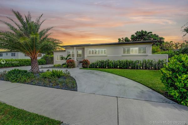 Coral Way Village, 8581 SW 28th St, Westchester, Florida 33155, image 2
