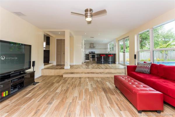 Spring View, 871 Wren Ave, Miami Springs, Florida 33166, image 2