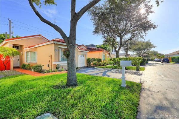 Poinciana At Chestnut Ranch, 11455 SW 72nd Ter, Kendall, Florida 33173, image 2