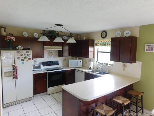 Sherwood Village, 5924 Longbow Ln #7, West Palm Beach, Florida 33415, image 2