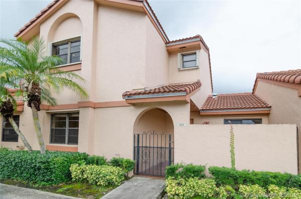 Villa Homes At The Moors, 6238 NW 170th Ter, Country Club, Florida 33015, image 2