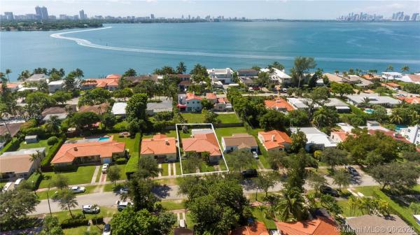 Isle Of Normandy, 1754 Biarritz Dr, Miami Beach, Florida 33141, image 2