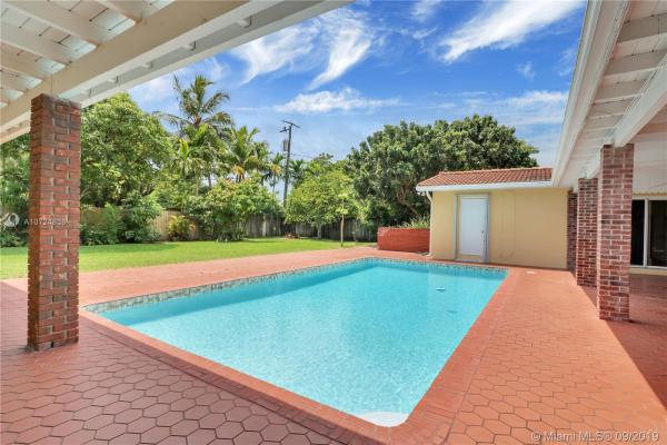 Kendall Gardens, 7120 SW 107th Ter, Pinecrest, Florida 33156, image 2