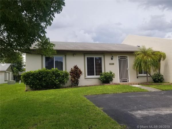 Devon Aire Villas, 12245 SW 118th Ter #12245, The Crossings, Florida 33186, image 2