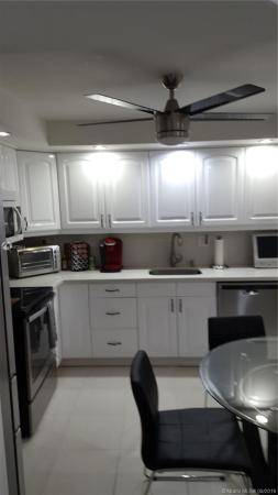 Winston Towers 300, 230 174th St #2410, Sunny Isles Beach, Florida 33160, image 2