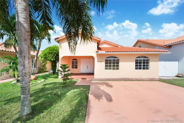 Villa Sevilla, 3724 SW 149th Pl, University Park, Florida 33185, image 2