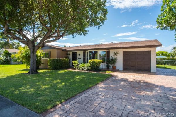 Kendale, 10430 SW 92nd St, Kendall, Florida 33176, image 2