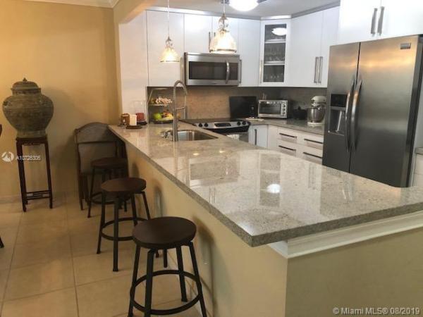 Kendall Gate, 10850 N Kendall Dr #401, Kendall, Florida 33176, image 2
