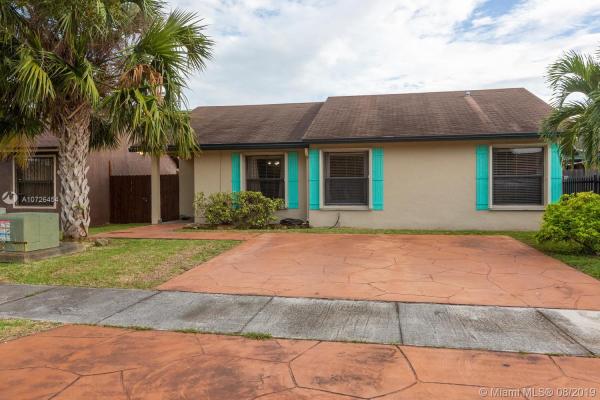 Pine Needles East Homes, 16123 SW 301st Ter, Leisure City, Florida 33033, image 2