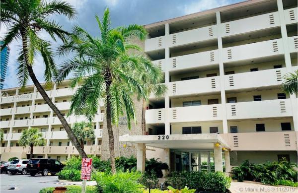 Kings Point Imperial, 220 Kings Point Dr #112, Sunny Isles Beach, Florida 33160, image 2