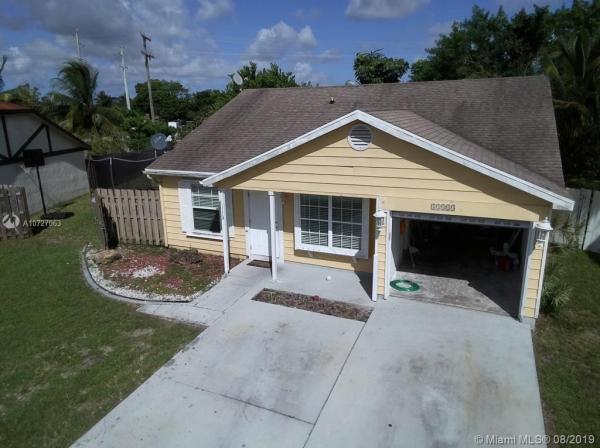 Tudor Woods, 11113 E Model Cir E, Boca Raton, Florida 33428, image 2