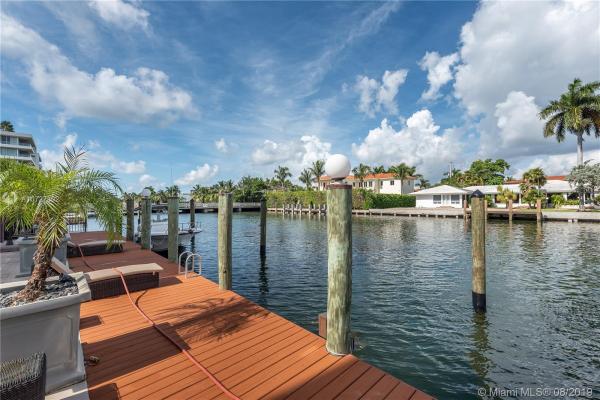 Island Manor, 9660 W Bay Harbor Dr #2B, Bay Harbor Islands, Florida 33154, image 2