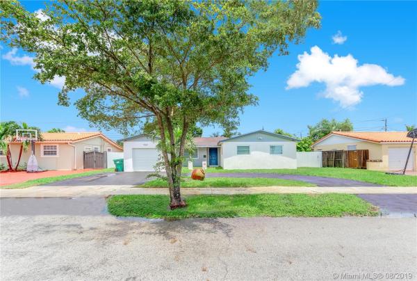 Darlington Manor, 9569 SW 59th St, Sunset, Florida 33173, image 2
