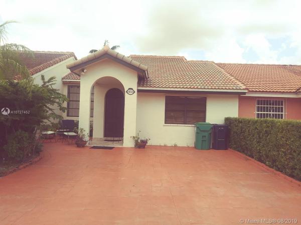 Bird Lakes Townhouses, 4814 SW 145th Ave, Kendale Lakes, Florida 33175, image 2