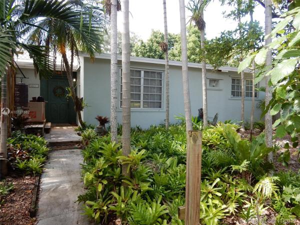 South Coral Homes, 9851 Dominican Dr, Cutler Bay, Florida 33189, image 2