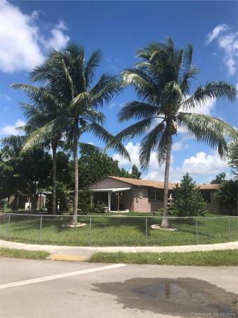 Gem Homes, 30020 SW 143rd Ct, Leisure City, Florida 33033, image 2