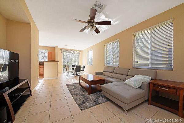 Sierra Bay, 2920 Carvelle Dr, Riviera Beach, Florida 33404, image 2
