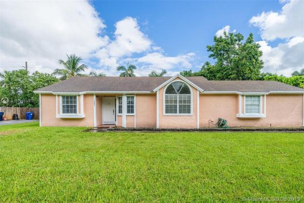 Kings Grant East, 14951 SW 152nd Ter, Richmond West, Florida 33187, image 2