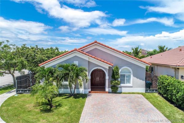 Oakland, 4488 SW 164th Path, Palmetto Estates, Florida 33185, image 2